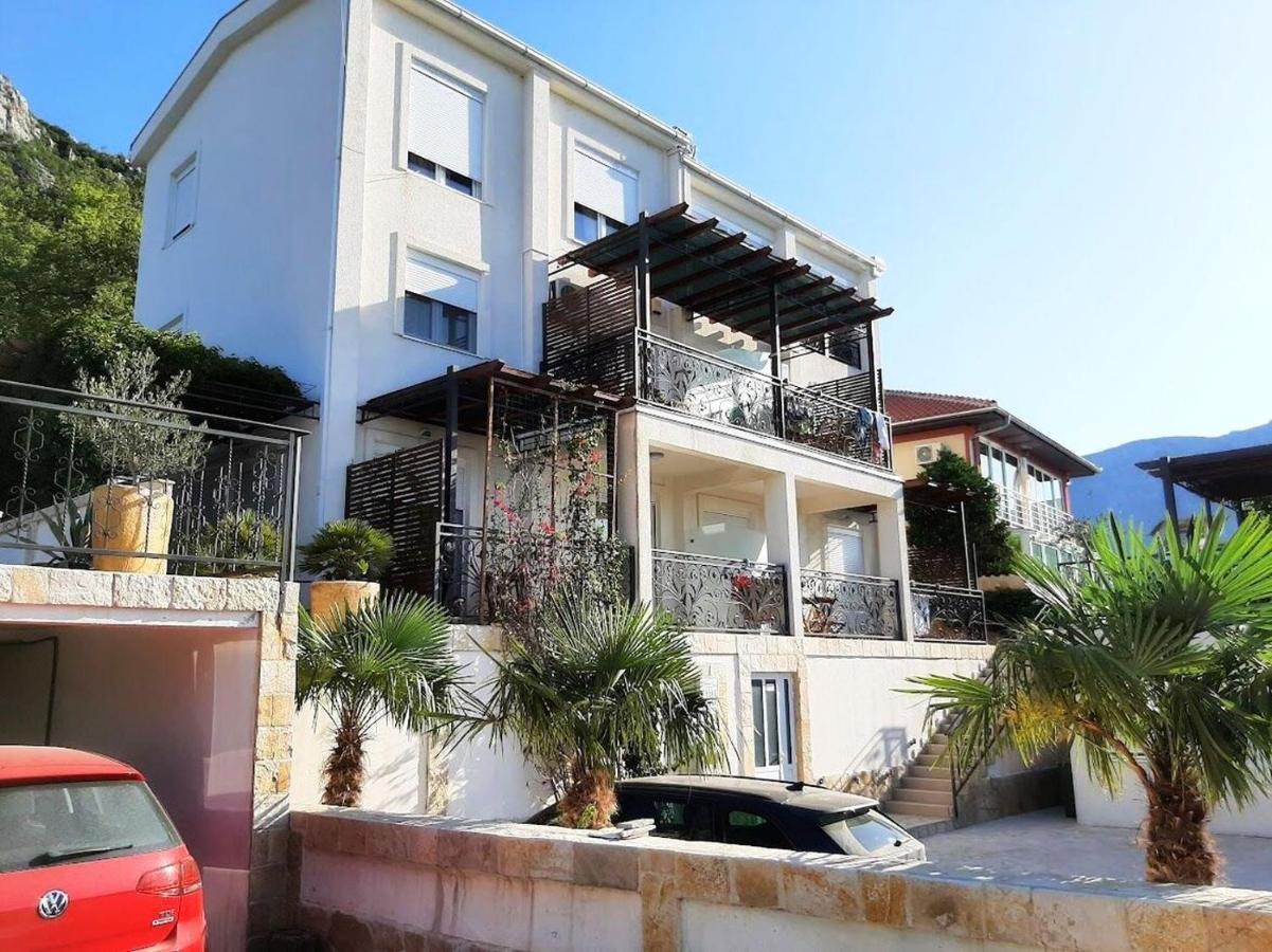 Apartments Oktopus 수토모레 외부 사진