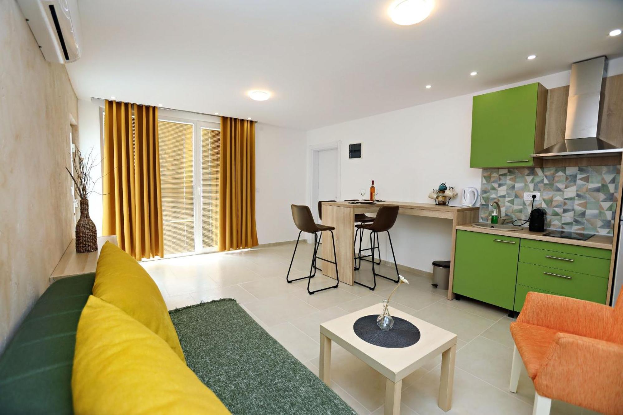 Apartments Oktopus 수토모레 객실 사진