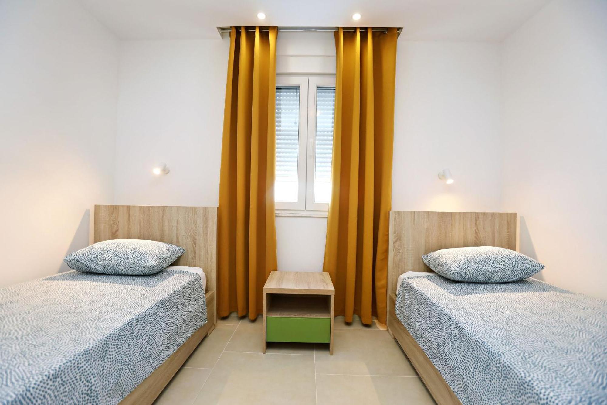 Apartments Oktopus 수토모레 객실 사진