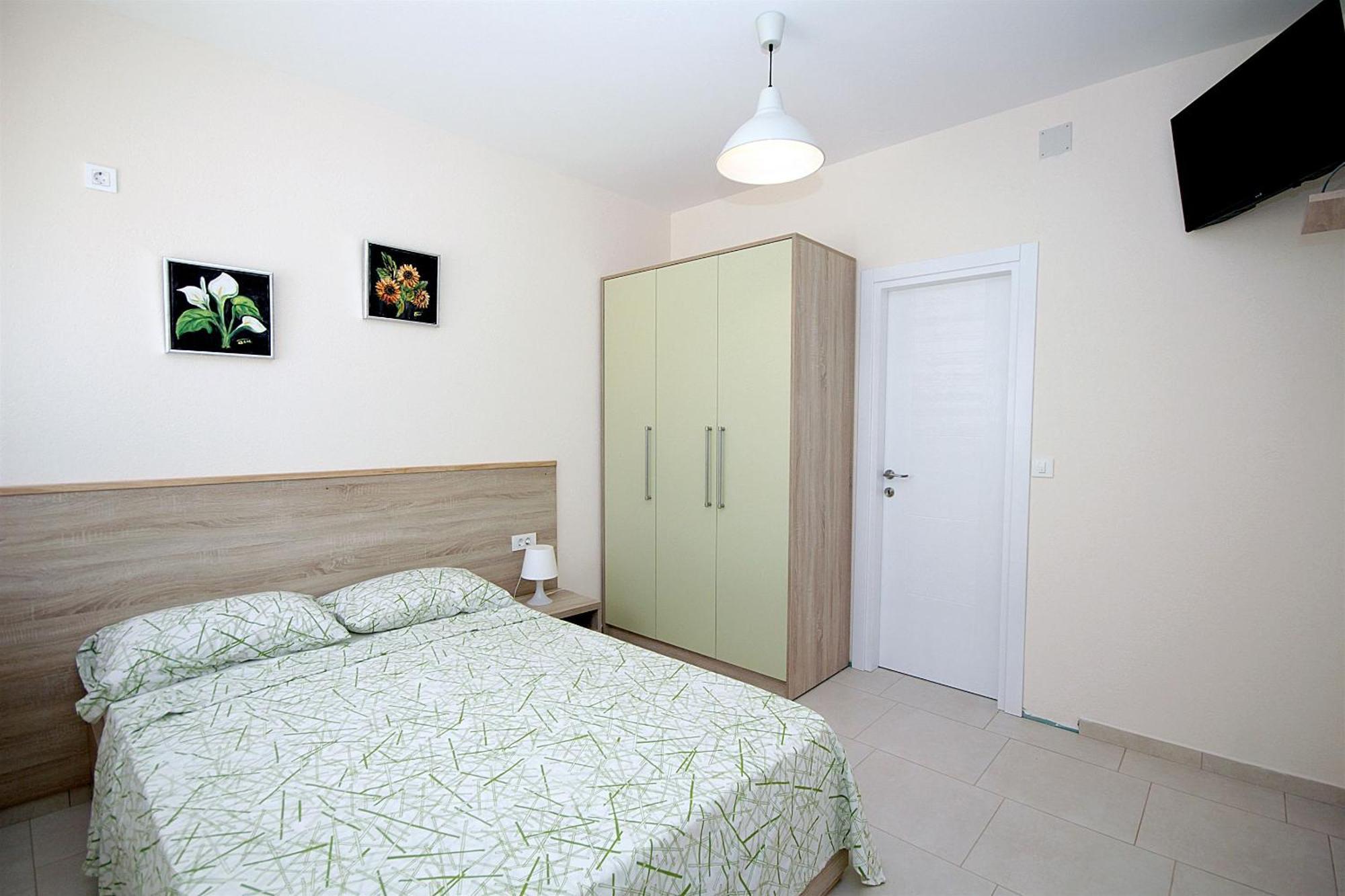 Apartments Oktopus 수토모레 외부 사진