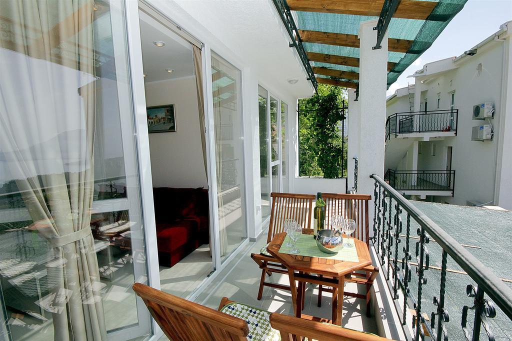 Apartments Oktopus 수토모레 외부 사진